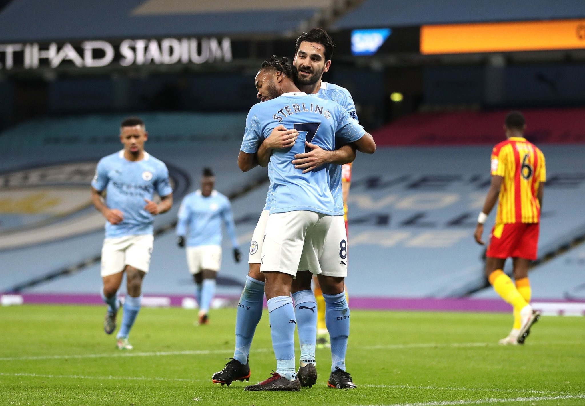 若曼城坚持 若曼城坚持