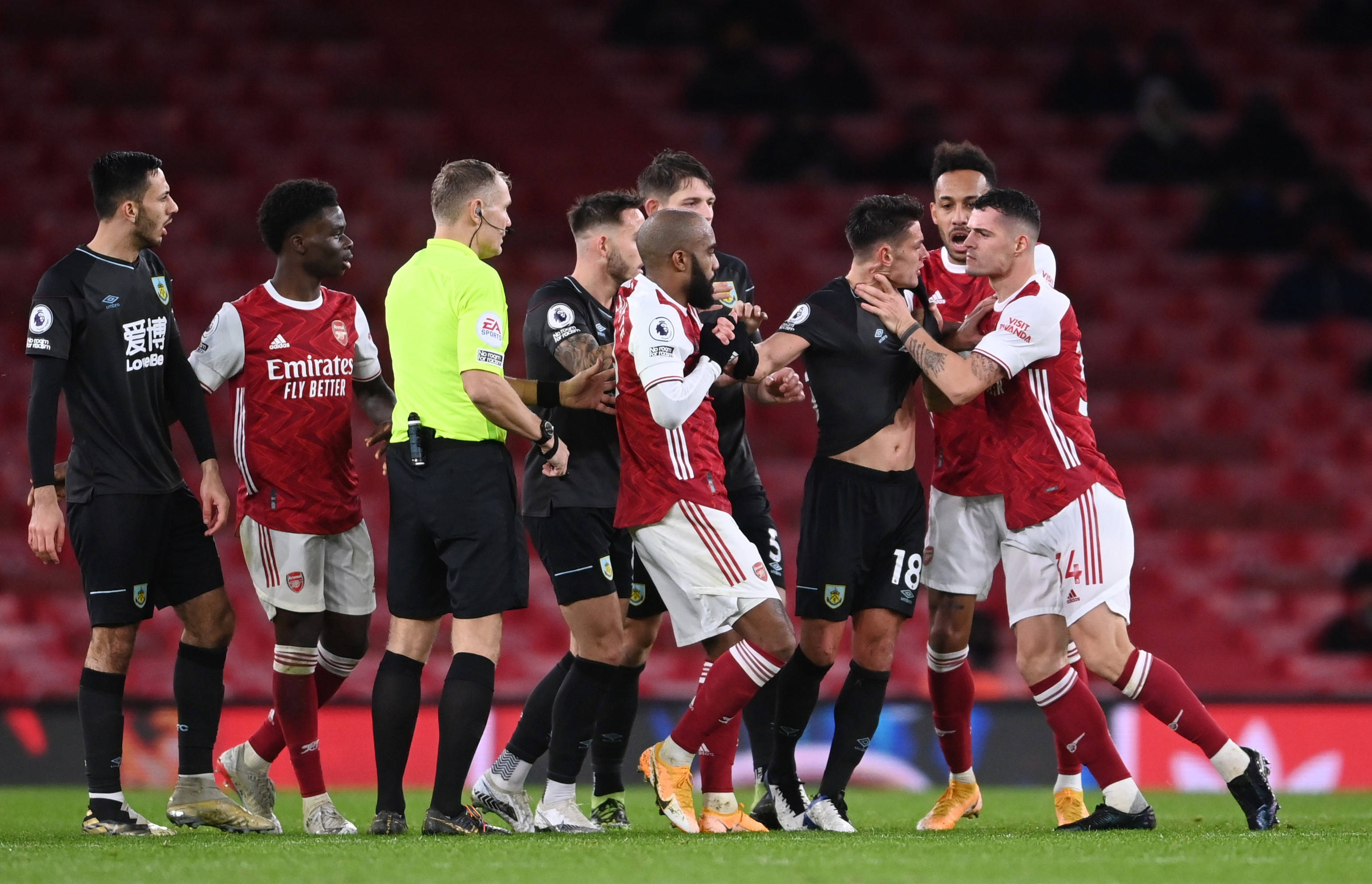 球队士气低 球队士气低